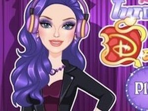 Barbie Mal Makeup Dress Up