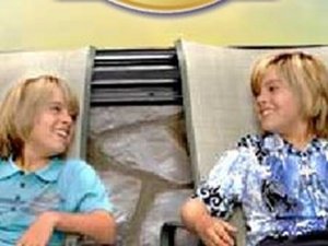 Zack and Cody Pool Invasion Arcade